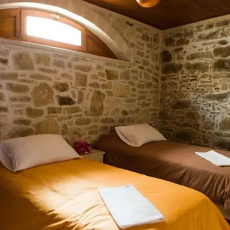 Zouridi Park 3*