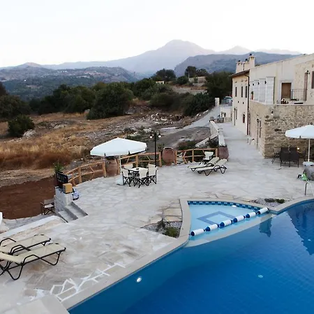 Zouridi Park 3*